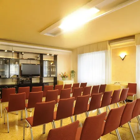 Curtis Hotel