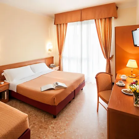 Готель Curtis Алассіо